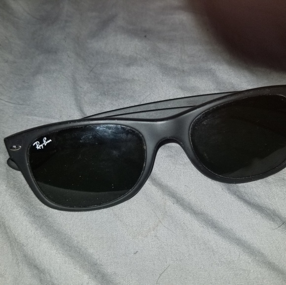 Ray - Ban New WayFarer 2132 sunglasses - Picture 2 of 2